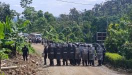 Heavily armed police repress anti-mining protests in Las Naves on June 26. Photo: CONAIE