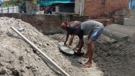 Workers battling the heat along with mental health (Photo - Jamsheena Mullappatt, 101Reporters)