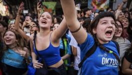 High school students prepare to participate in the Federal University March. Photo: @santi.oroz para @elgritodelsur