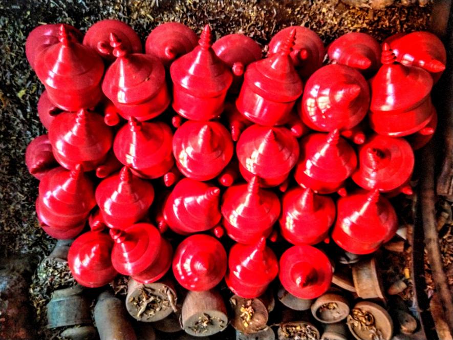 Sinhoras, collocated at the workshop, will soon be transported to the dealer.