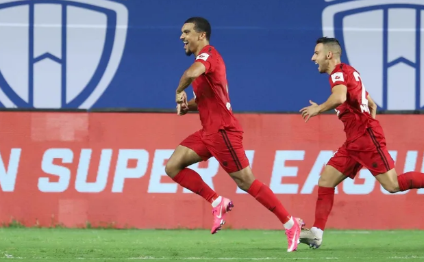 Kwesi Appiah of Northeast United FC scores against Mumbai City FC
