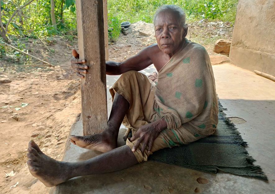 Fulmoni Sabar, widow of Nathu Sabar