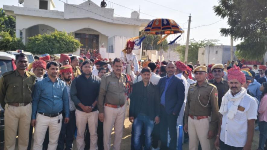 Heavy police protection was deployed during the wedding procession of the groom, Prakash Jangid (Photos sourced by Kshitiz Gaur, 101Reporters) 