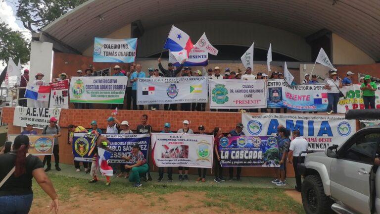 Students and educational workers unite with other sectors in Panama’s national strike. Photo: SUNTRACS