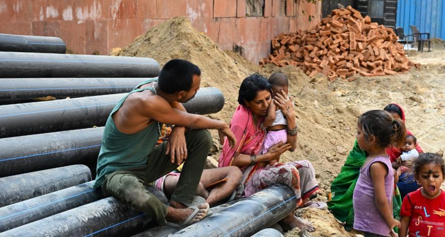 Inside Devi's makeshift dwelling, temperatures often soar 2–3°C higher than the already blistering heat outside (Photo - Parikshit Nirbhay, 101Reporters)