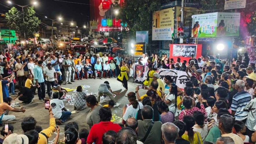 A 'Night Capture' rally in Shyambazar, Kolkata on August 14, midnight demanding justice for Abhaya.
