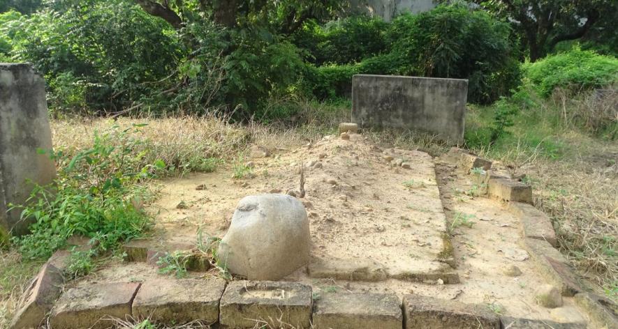 Burials at a cemetery in Chowadi Sujwani, Jammu, where members of the Rohingya community are buried alongside local residents (Photo - Urvat il wuska, 101Reporters).