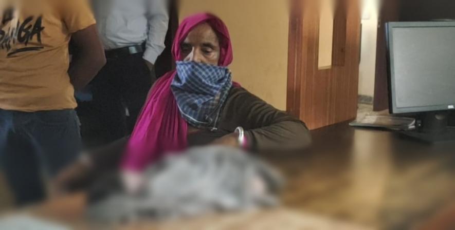 Woman Delivers Still-Born, Family Blames Gujarat Police for Holding Them up for Not Wearing Masks